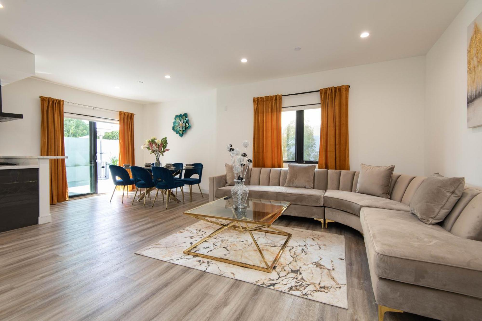 Regency Modern Apartments Glendale Exterior photo
